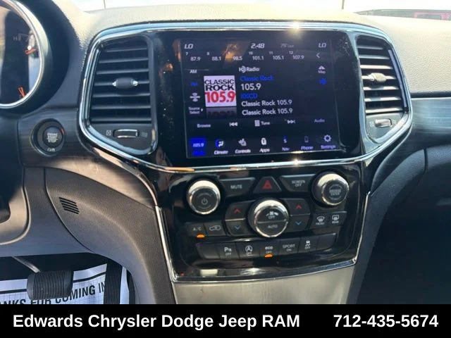 Used 2019 Gray Jeep Altitude image 18
