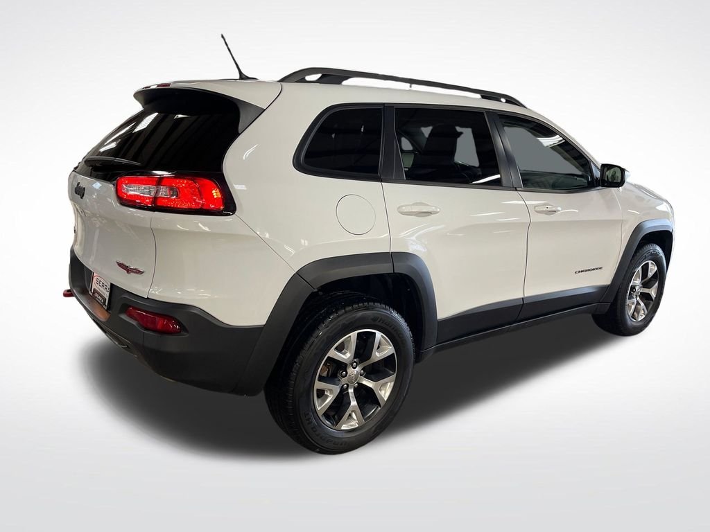 Used 2014 White Jeep Trailhawk image 5
