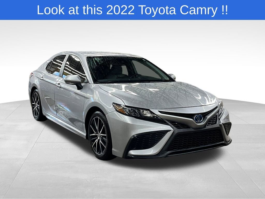 2022 Toyota Camry SE