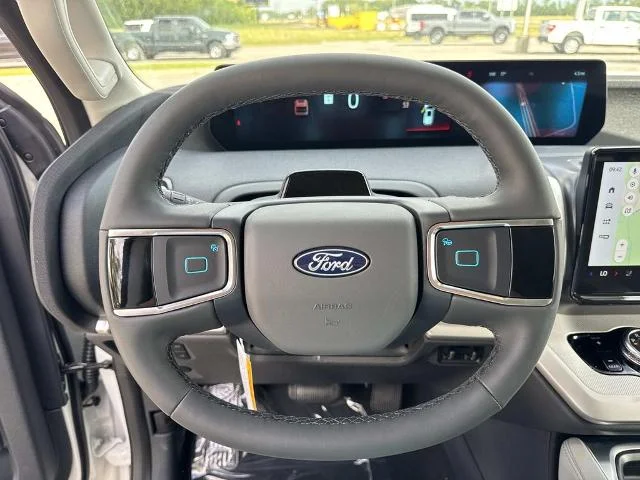 New 2026 Star White Metallic Tri-Coat Ford Active image 22