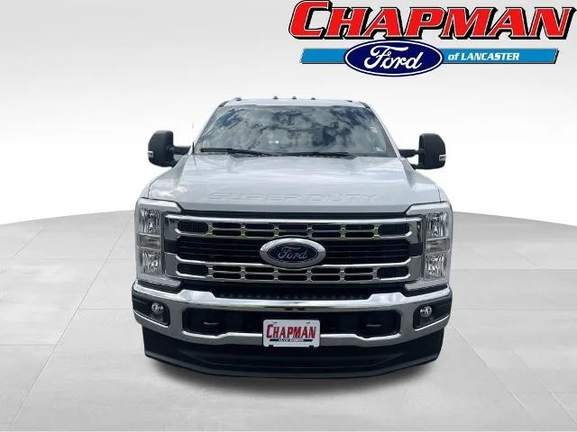 New 2026 Oxford White Ford F-350® XLT image 2