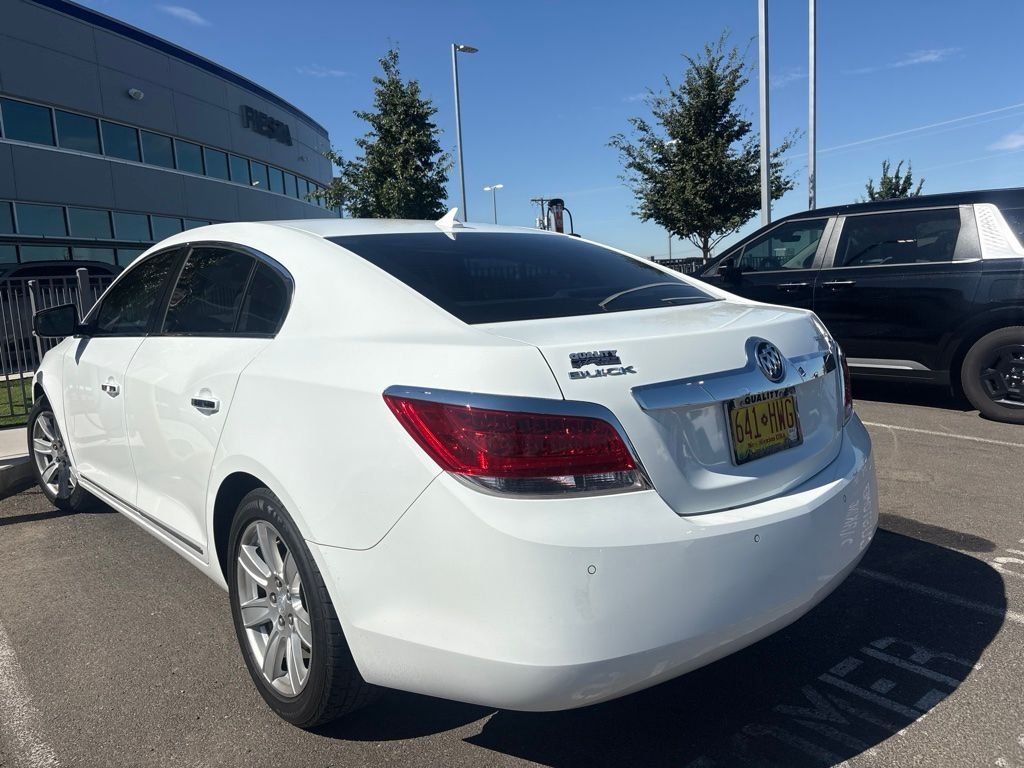 Used 2010 White Buick CXL image 7