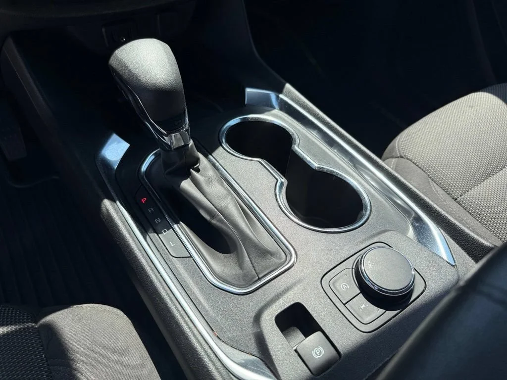 Used 2023 Sterling Gray Metallic Chevrolet LT Cloth image 28