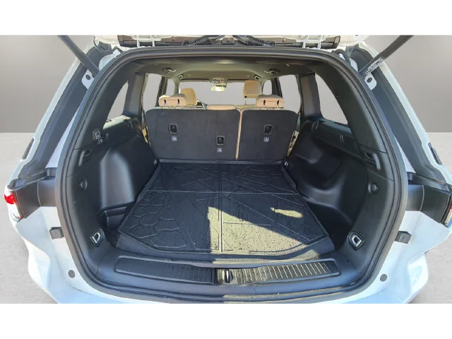 Used 2025 White Jeep Limited image 31