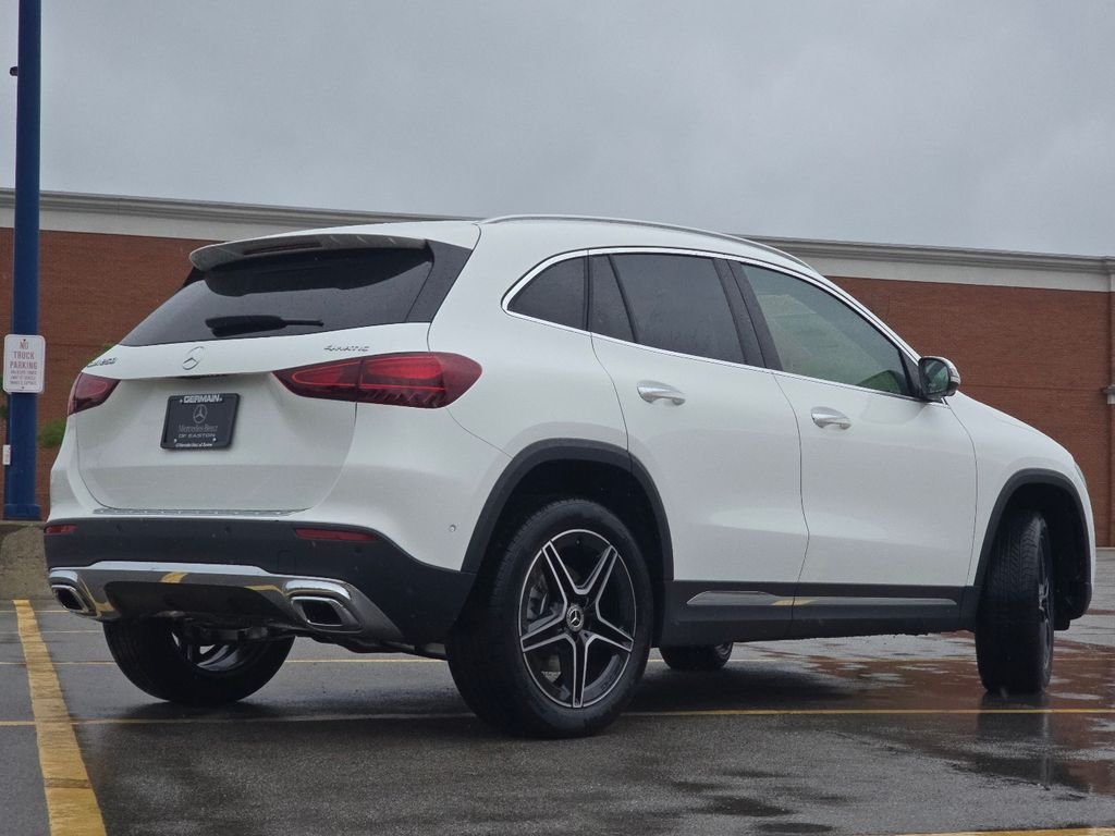 New 2026 Polar White Mercedes-Benz GLA 250 image 16