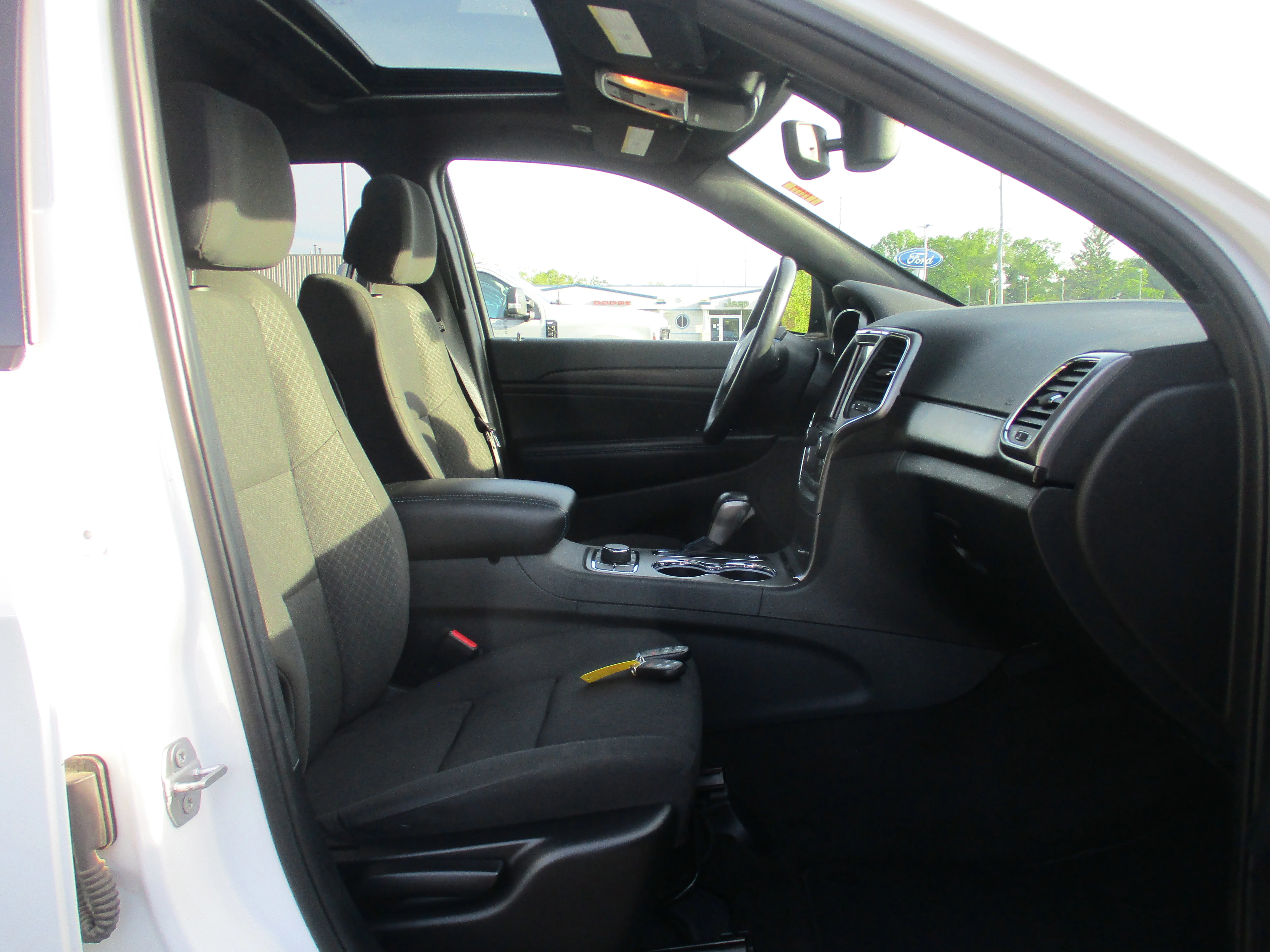 Used 2018 Bright White Clearcoat Jeep Upland image 37