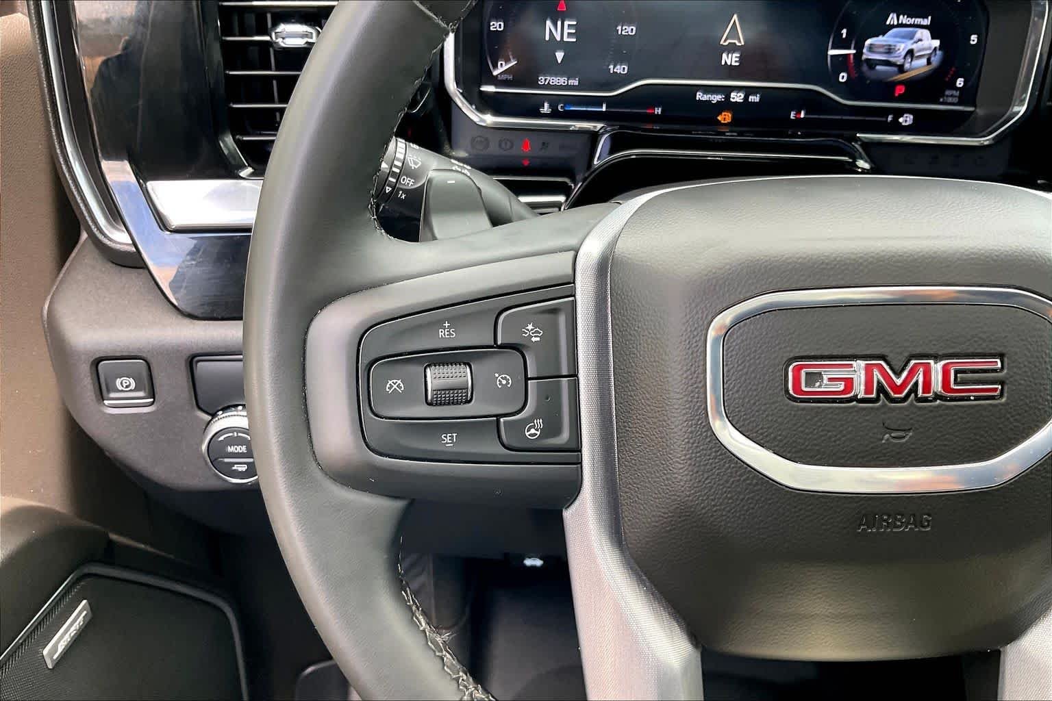Used 2025 Sterling Metallic GMC SLT image 23