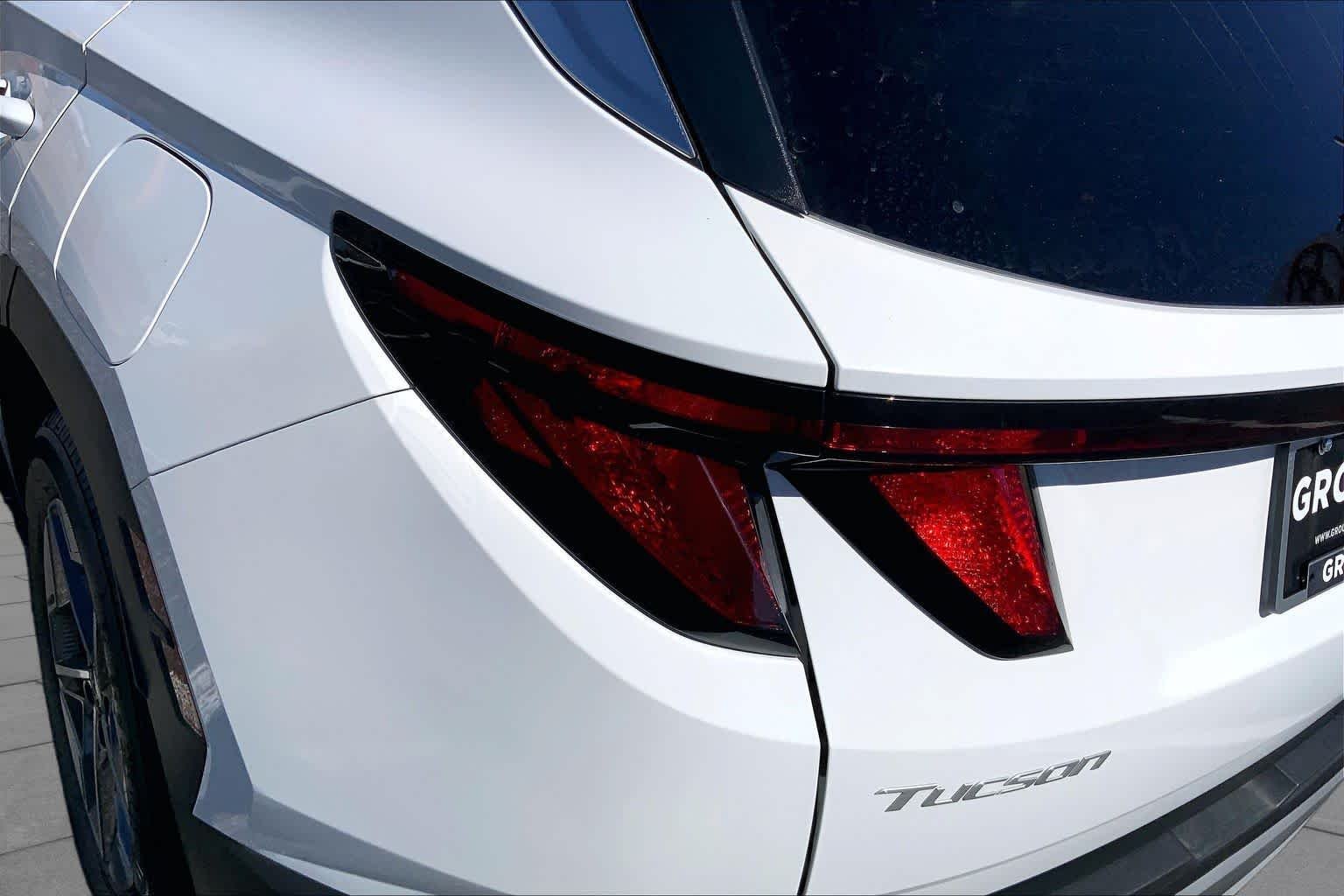 Used 2025 Serenity White Pearl Hyundai SEL image 27