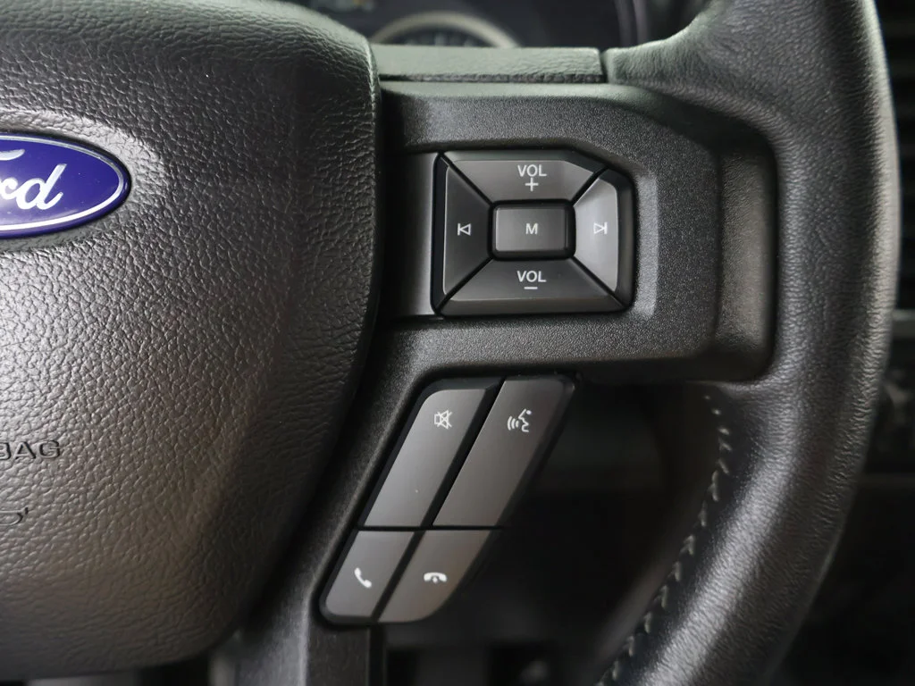 Used 2020 Silver Ford XLT image 39