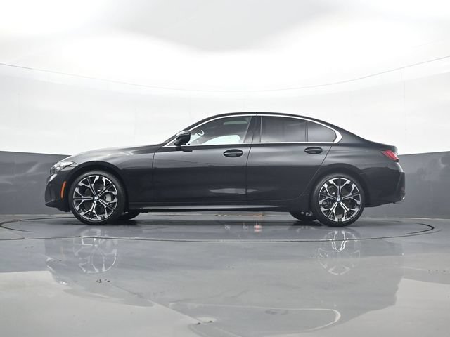 Used 2025  BMW 330i xDrive image 28