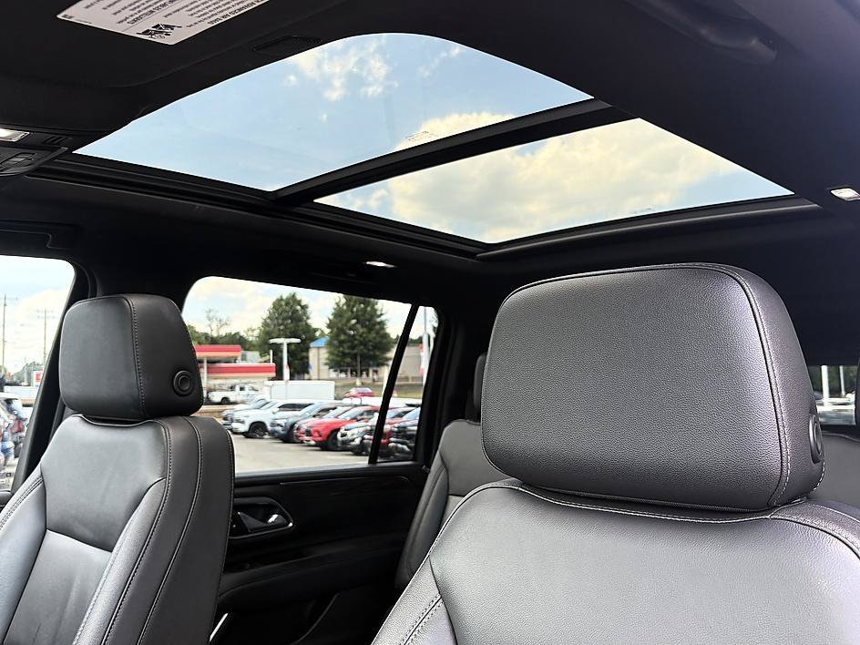 Used 2021 Summit White Chevrolet Z71 image 20