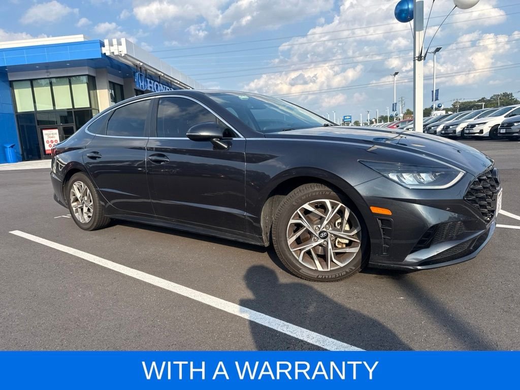 Used 2021 Gray Hyundai SEL image 3