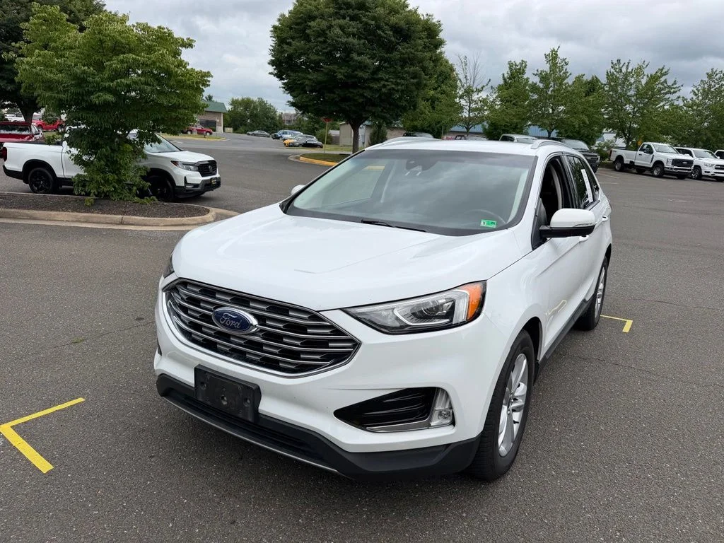 Used 2020 White Ford SEL image 3