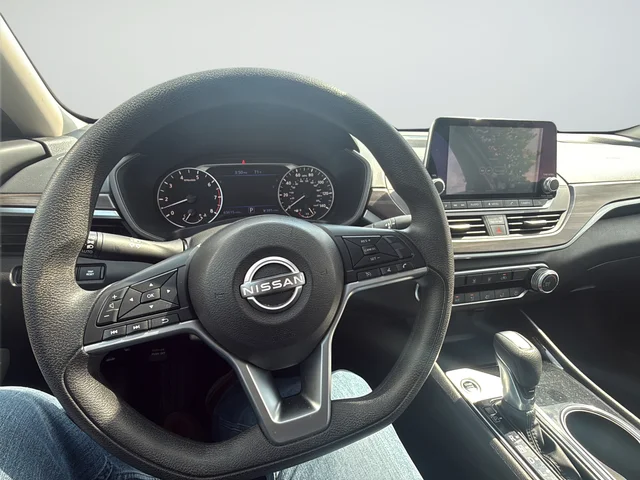 Used 2024 Black Nissan 2.5 SV image 9