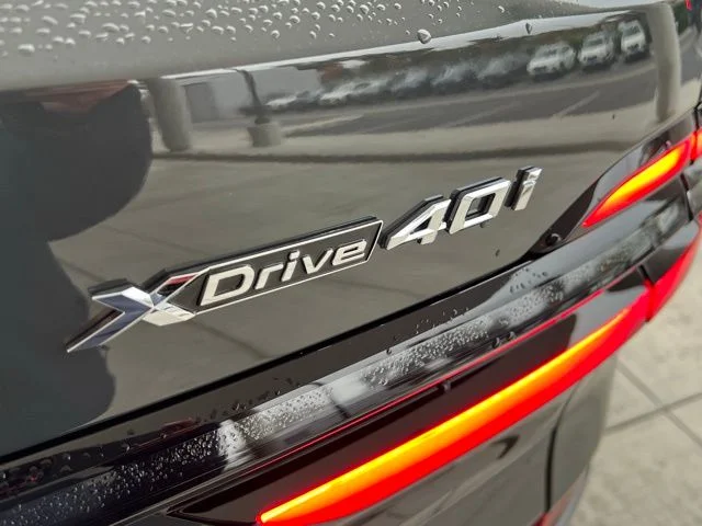 New 2026 Dravit Grey Metallic BMW xDrive40i image 35