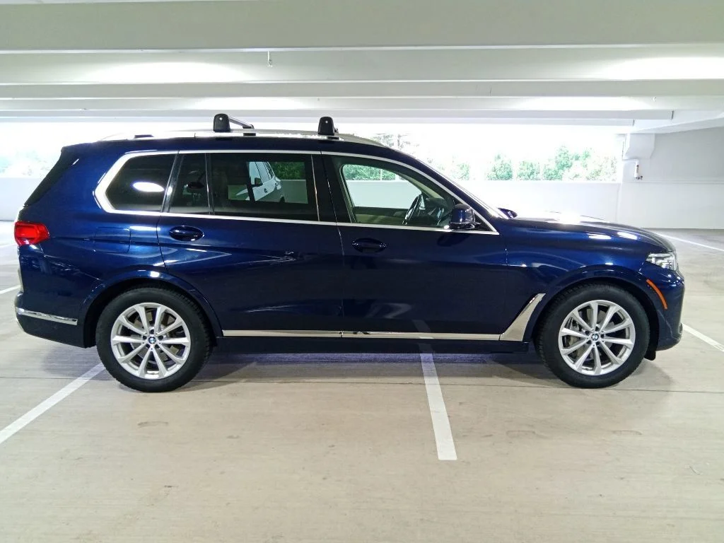 Used 2020 Blue Metallic BMW xDrive40i image 4