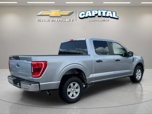 Used 2023 Silver Ford XLT image 5