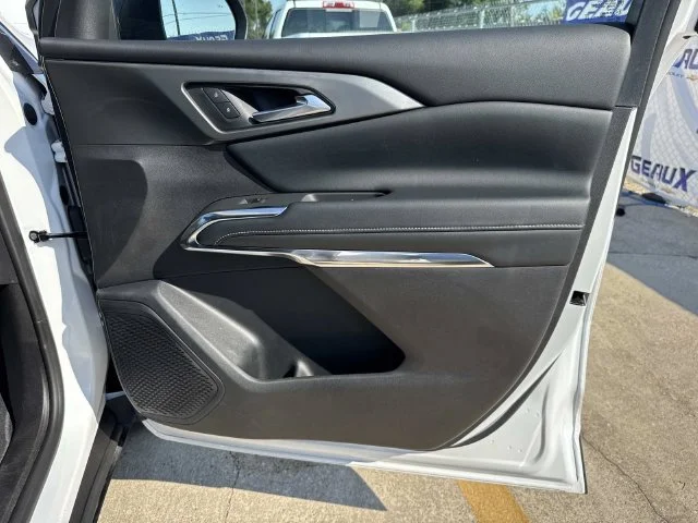 Used 2026 White Chevrolet LT image 28