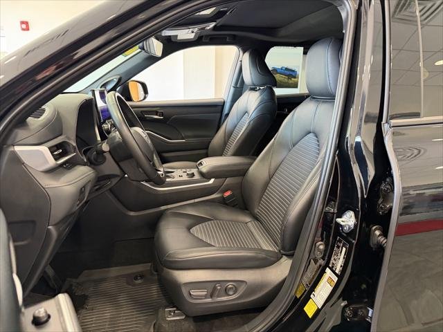 Certified Used 2025 ATTITUDE BLACK MC. Toyota  image 30