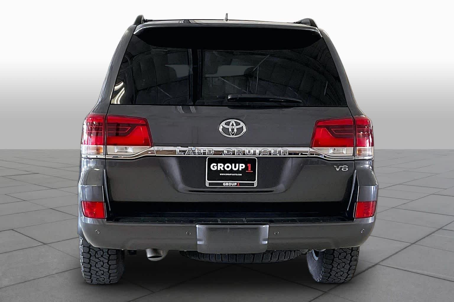 2018 Toyota Land Cruiser 4