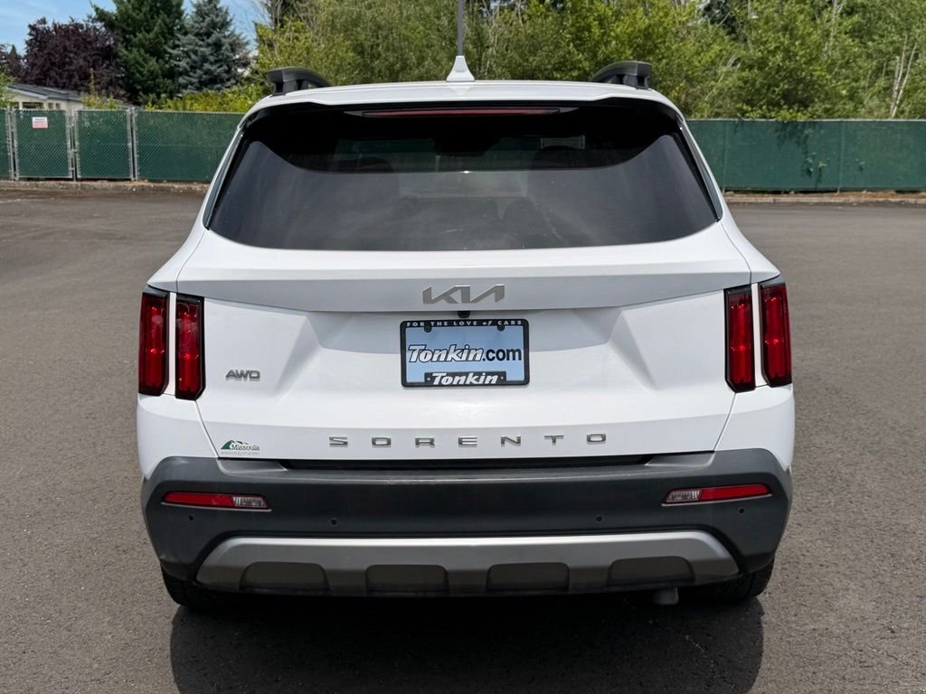Used 2022 Glacial White Pearl Kia X-Line SX Prestige image 6