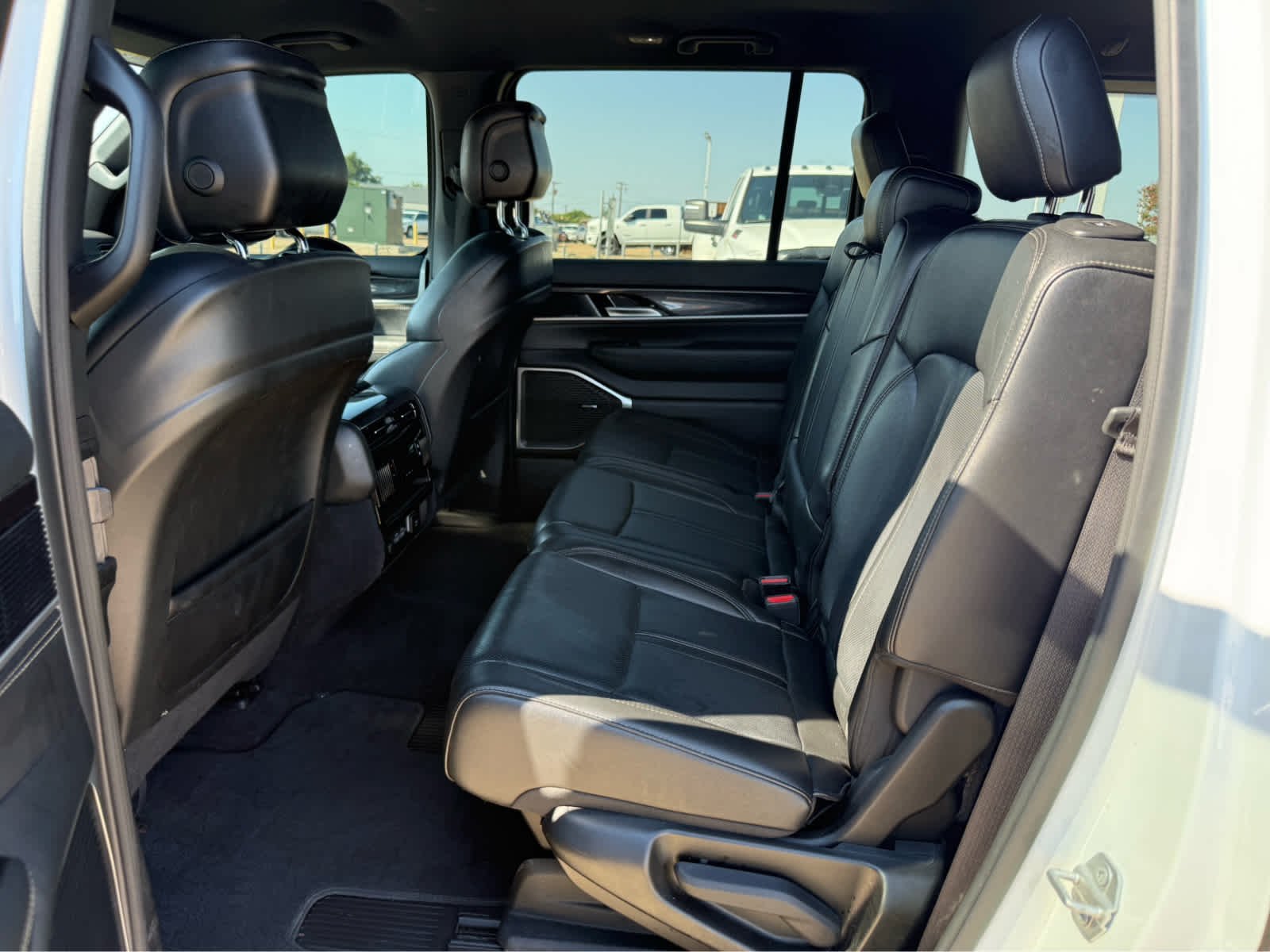 Used 2024 Bright White Clearcoat Jeep  image 11