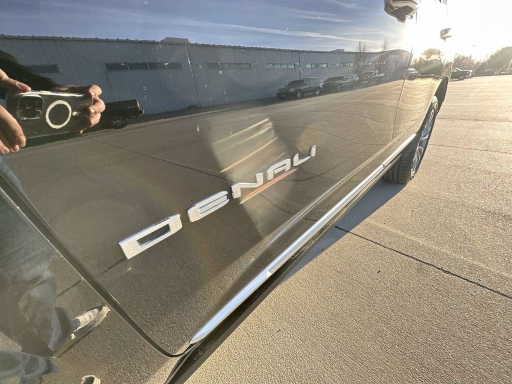 Used 2023 Black GMC Denali image 33