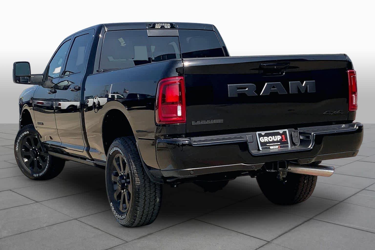 New 2026 Diamond Black Crystal Pearl-Coat Exterior Paint RAM Laramie image 12