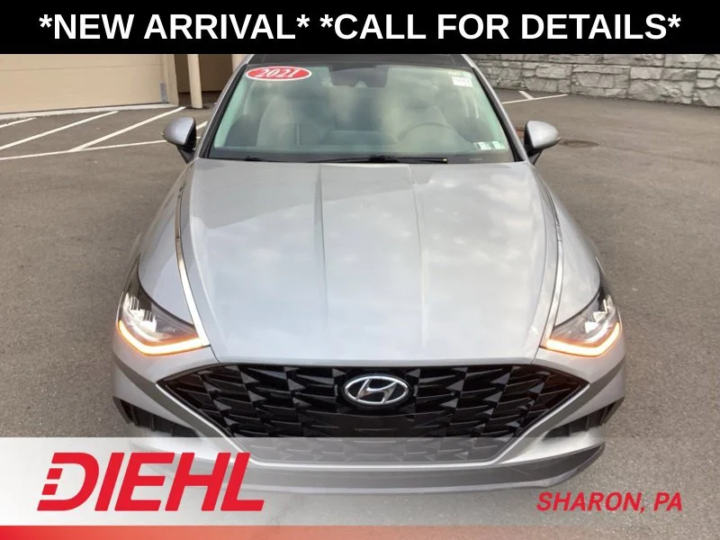 Used 2021 Silver Hyundai SEL image 3