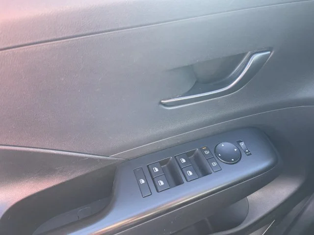 Used 2025 Gray Hyundai SEL image 15