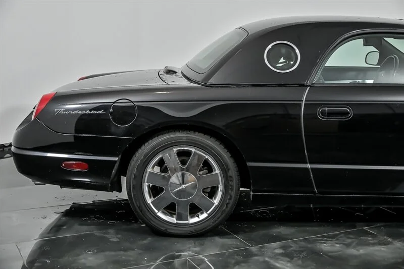 2002 Ford Thunderbird Deluxe - Photo 11