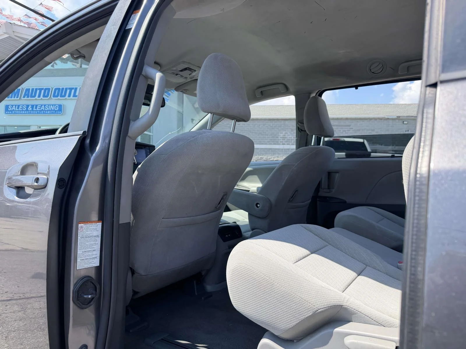 Used 2018 Gray Toyota LE image 15