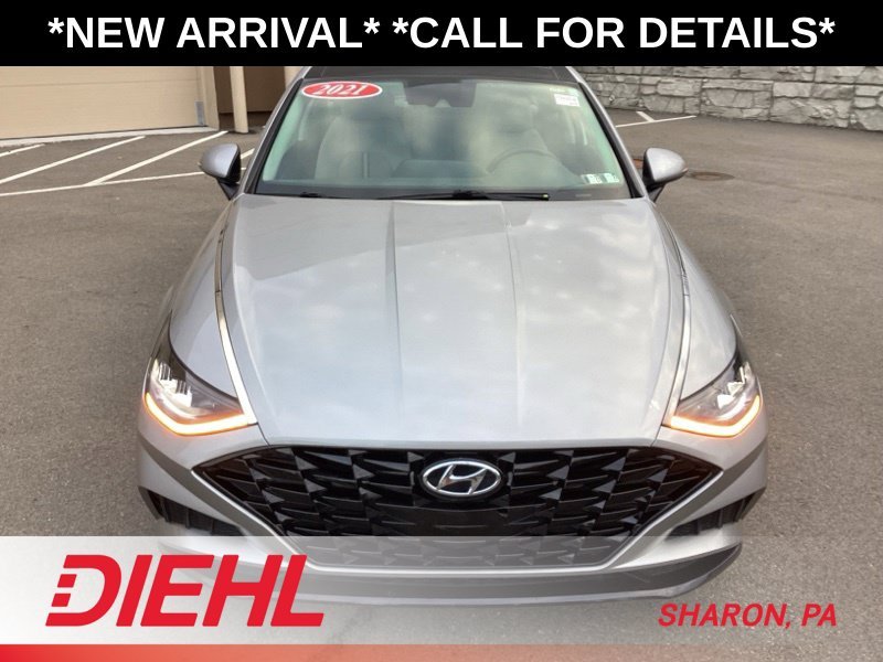 Used 2021 Silver Hyundai SEL image 3