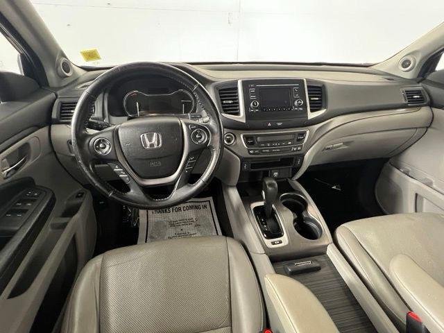 Certified Used 2017 Forest Mist Metallic Honda RTL image 21