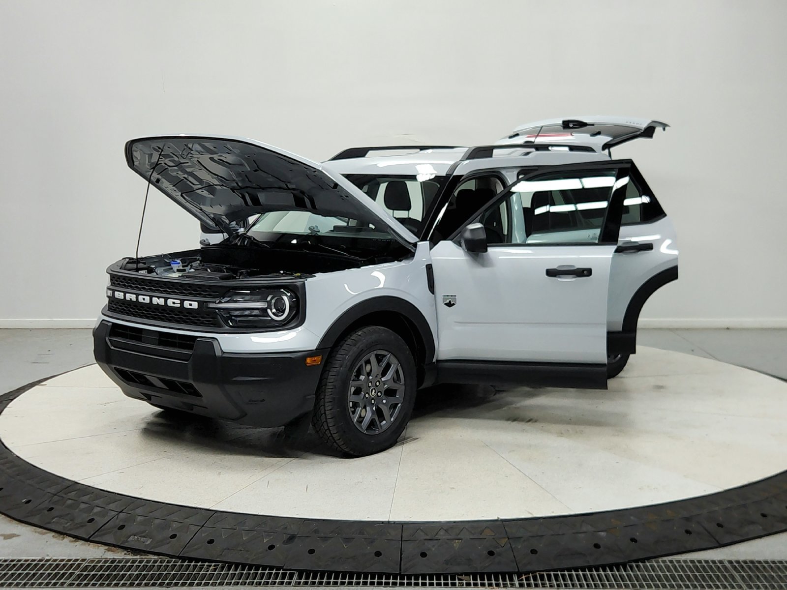 New 2026 Space White Metallic Ford Big Bend® image 12