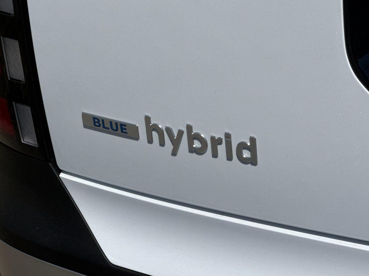 New 2026 White Hyundai Blue SEL 8P image 25