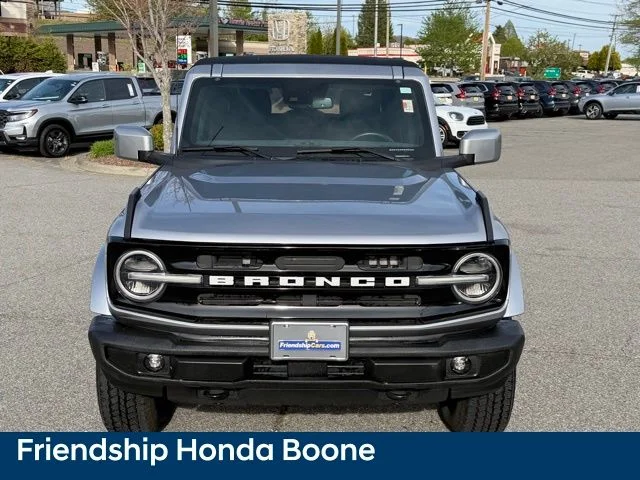 Used 2022 Silver Ford Outer Banks image 2