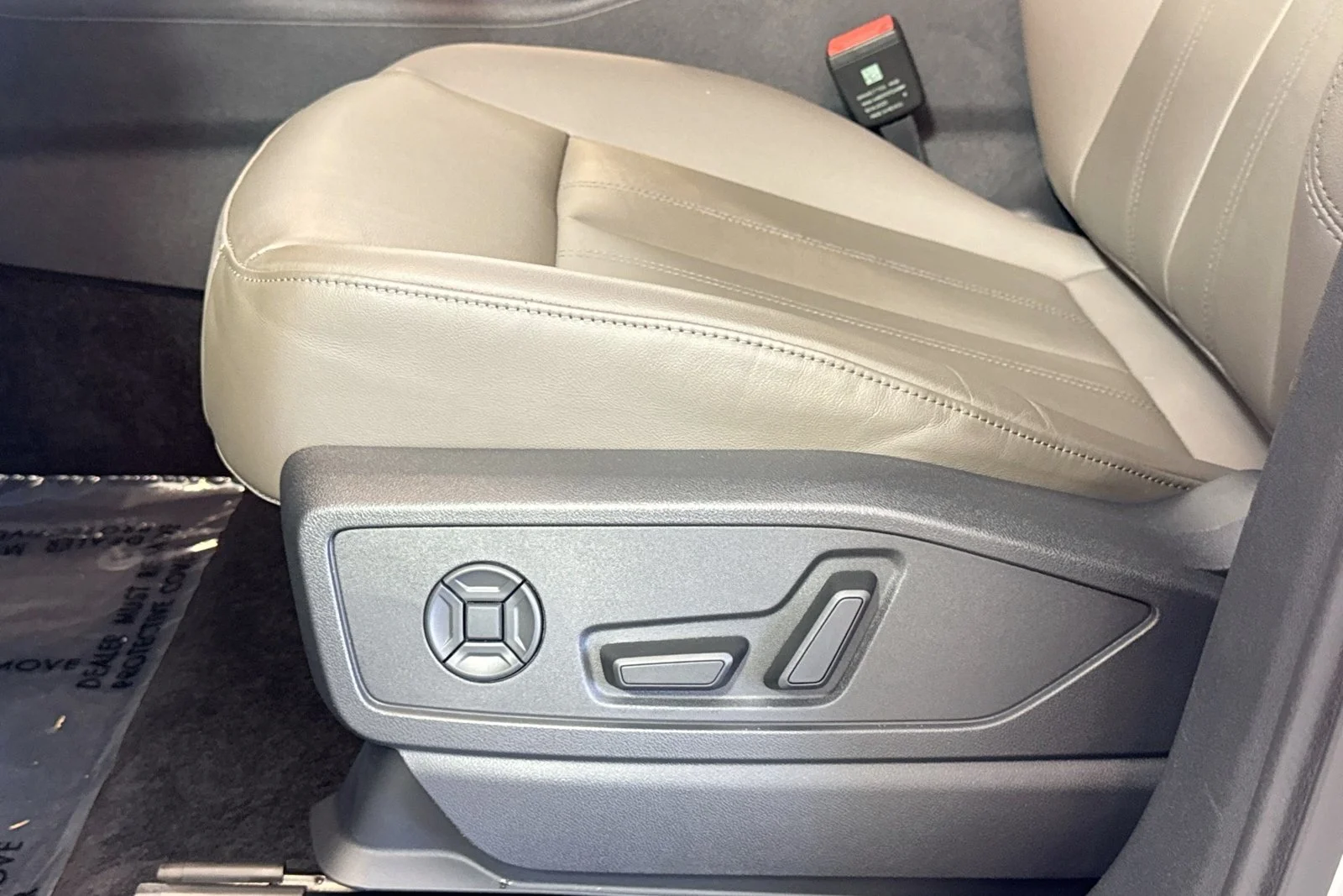 Used 2025 White Audi Premium image 17