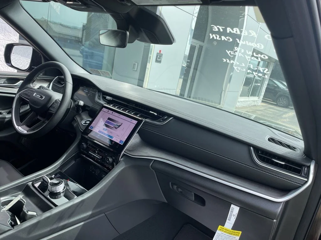2025 Jeep Grand Cherokee Limited - Photo 15