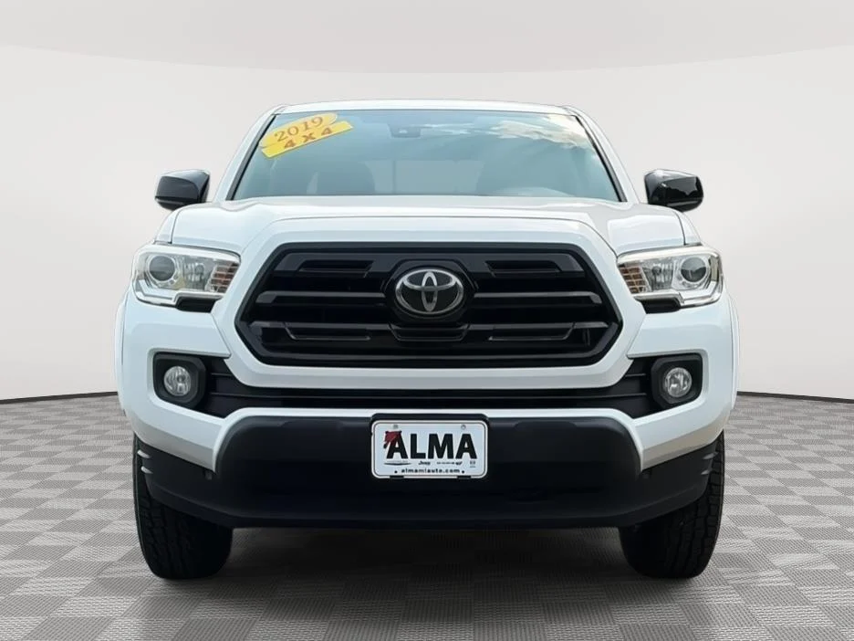 Certified Used 2019 Super White Toyota SR5 image 30