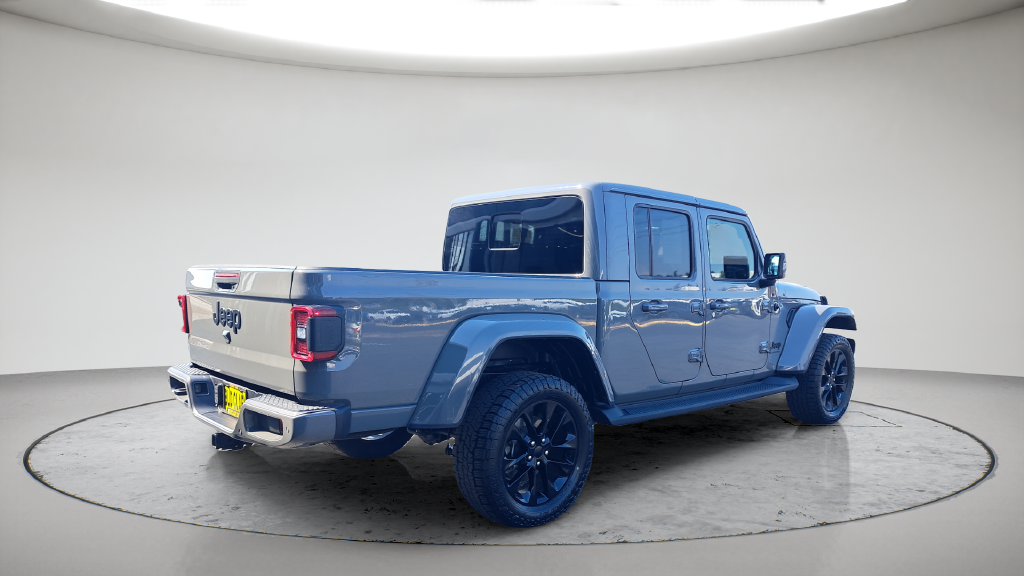 Used 2022 Gray Jeep High Altitude image 5