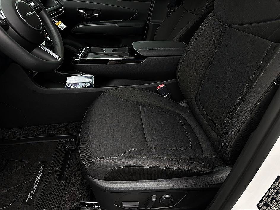 New 2026 Creamy White Pearl Hyundai SEL AWD image 9