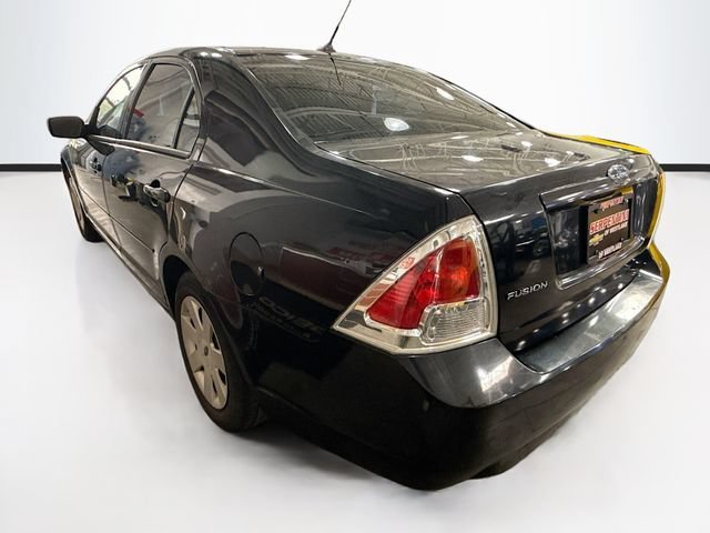 Used 2009  Ford S image 8