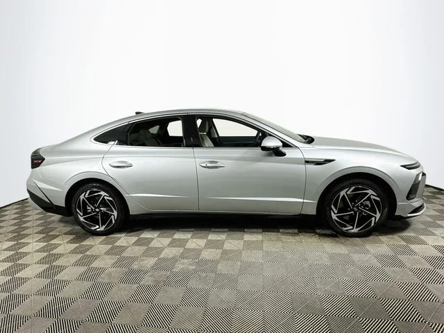 New 2026 Hyundai SONATA SEL Sport