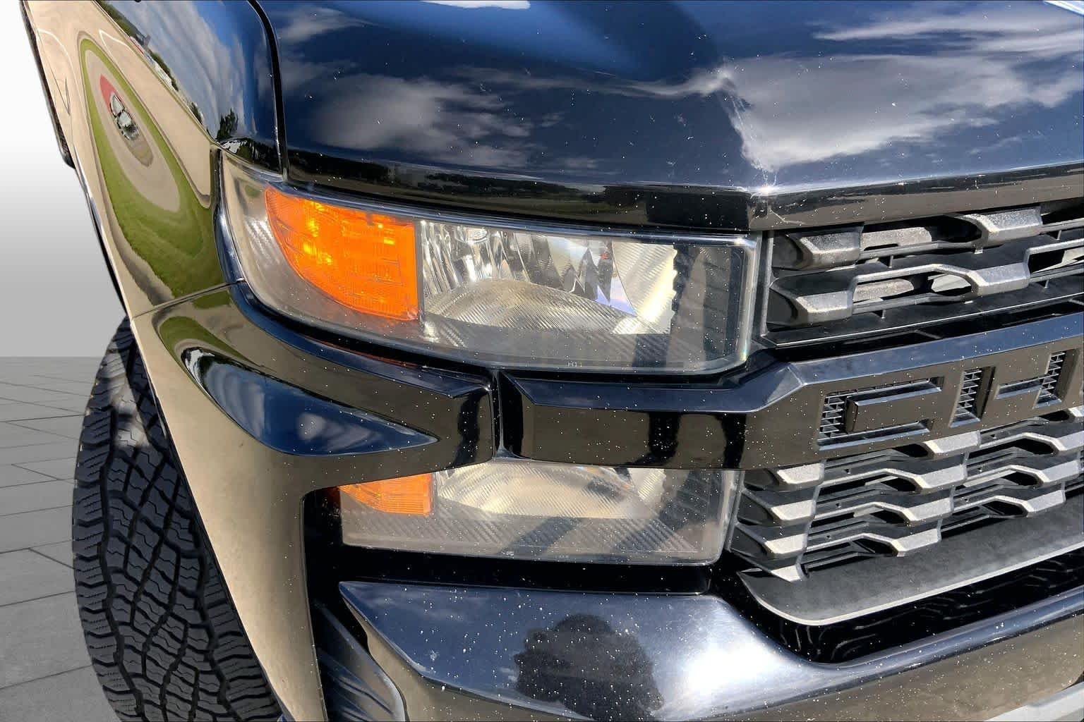 Used 2021 Black Chevrolet Custom image 26