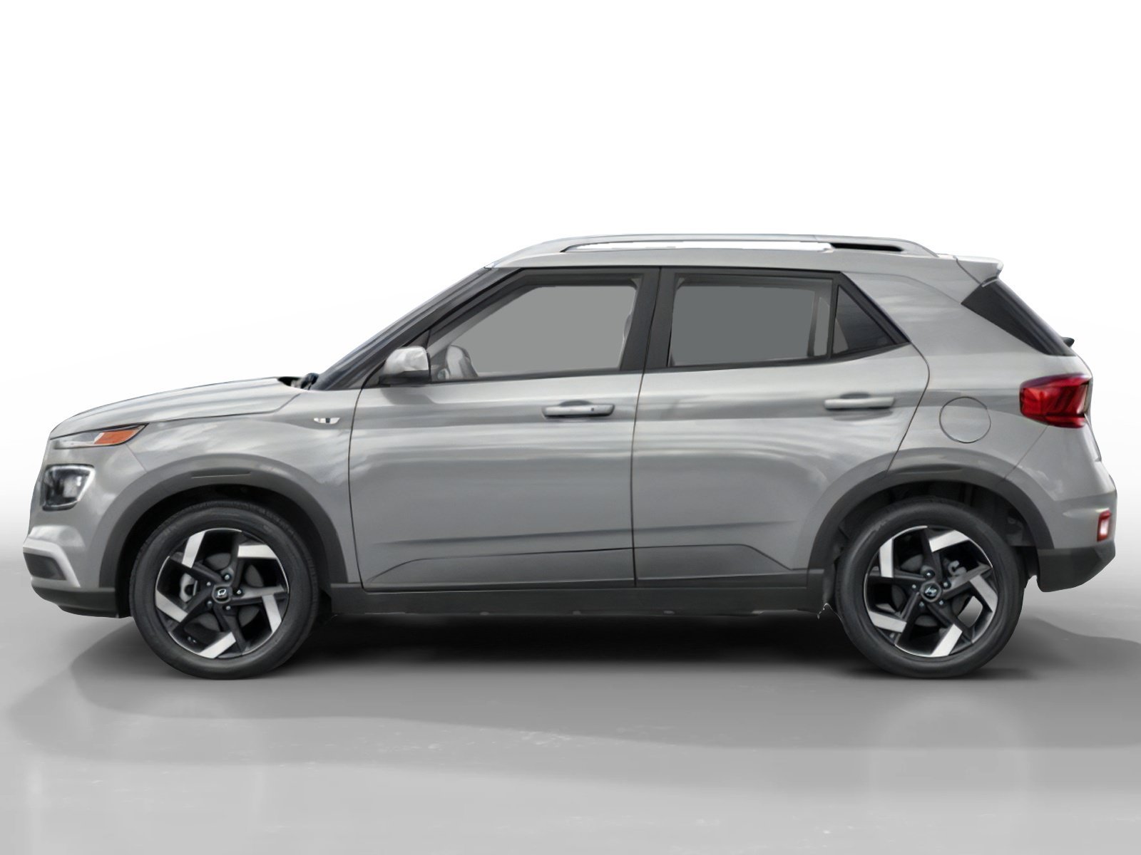 New 2026 Shimmering Silver Hyundai SEL image 2