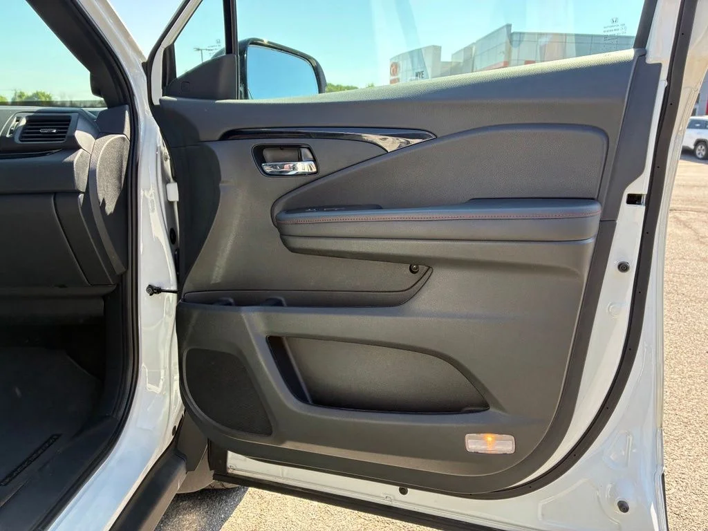Used 2023 White Honda Black Edition image 56