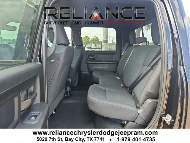 New 2026 Diamond Black Crystal Pearl-Coat Exterior Paint RAM Tradesman image 11