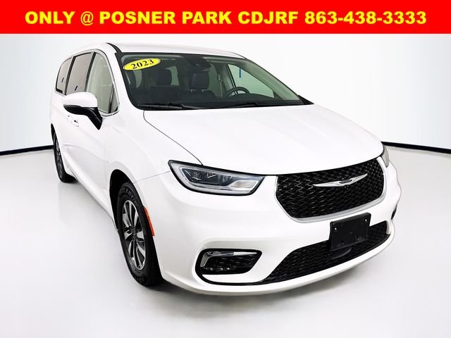 2023 Chrysler Pacifica Hybrid Touring L