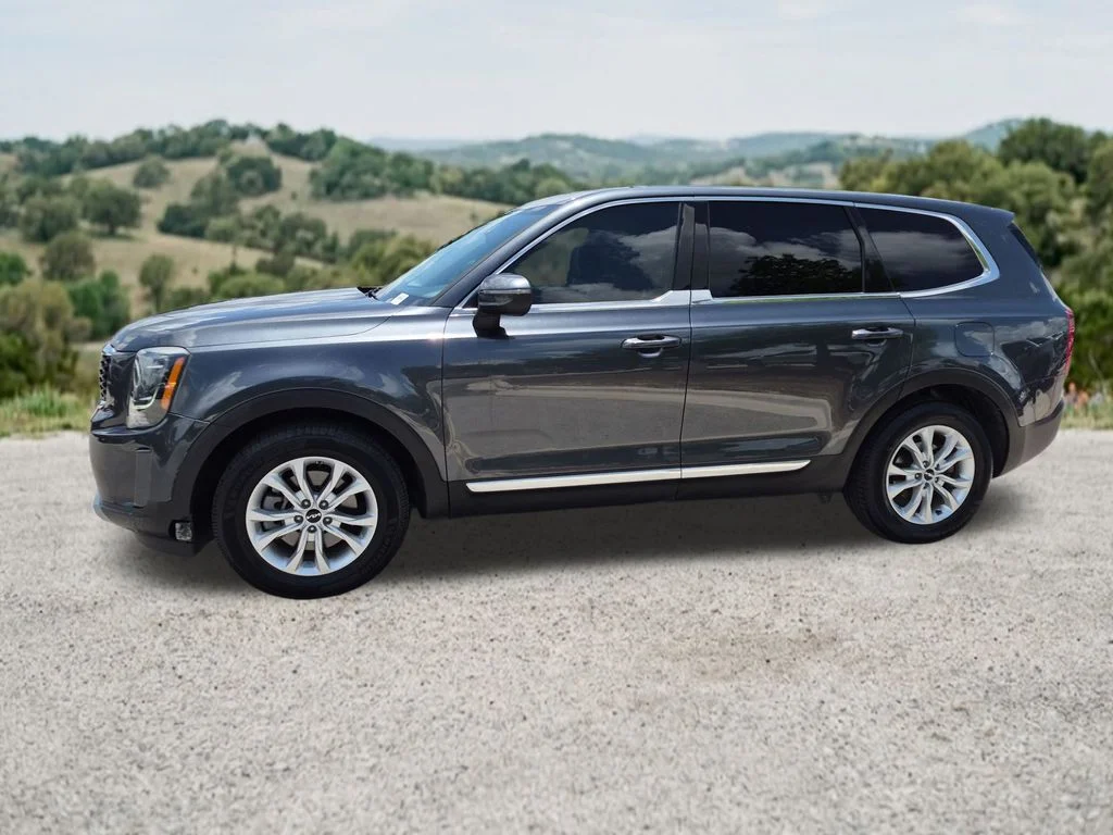 Used 2022 Gray Kia LX image 4